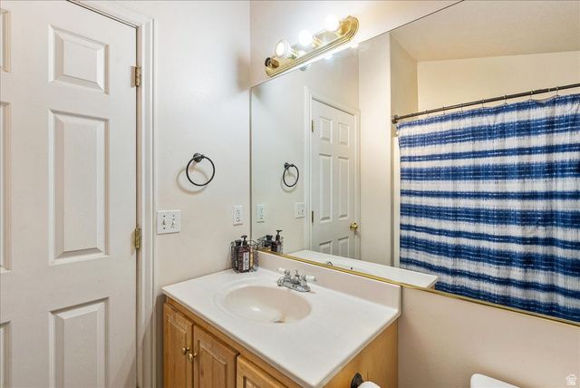 1404 N SPRING MOUNTAIN RD, Springville, UT 84663