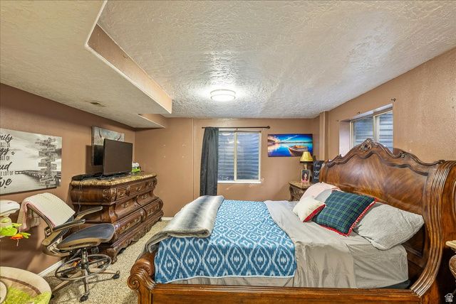 1404 N SPRING MOUNTAIN RD, Springville, UT 84663