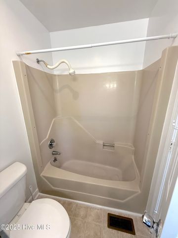 203 E Grubb Street, Hertford, NC 27944