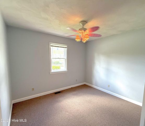 203 E Grubb Street, Hertford, NC 27944