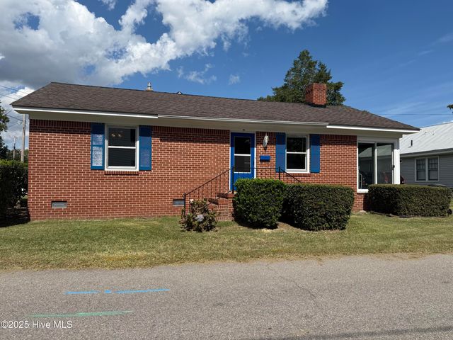 203 E Grubb Street, Hertford, NC 27944