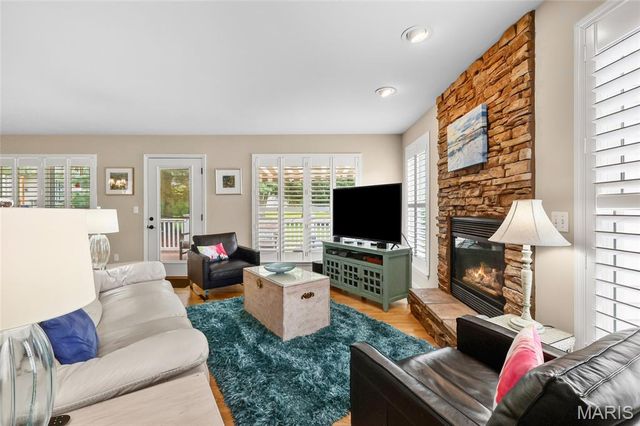 806 Conch Terrace, Lake St Louis, MO 63367