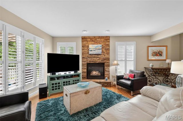 806 Conch Terrace, Lake St Louis, MO 63367