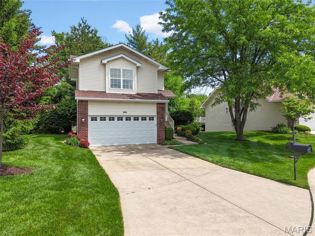 806 Conch Terrace, Lake St Louis, MO 63367
