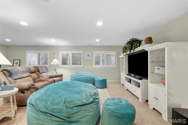 806 Conch Terrace, Lake St Louis, MO 63367