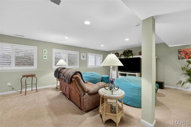 806 Conch Terrace, Lake St Louis, MO 63367