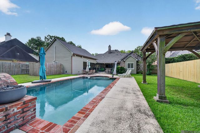 36194 Bluff Oaks Ave, Prairieville, LA 70769