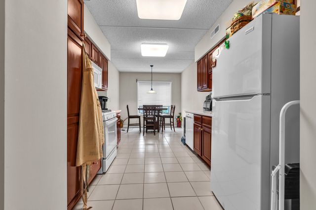 11 S Wille Street 501, Mount Prospect, IL 60056