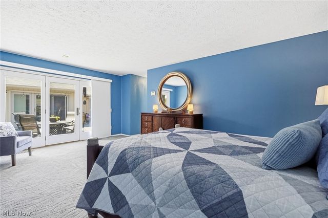 21300 Oak Bark Trail 9, Strongsville, OH 44149