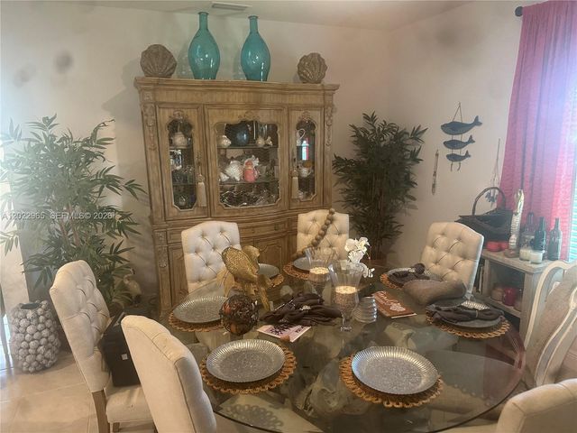225 SW 31st Place, Cape Coral, FL 33991