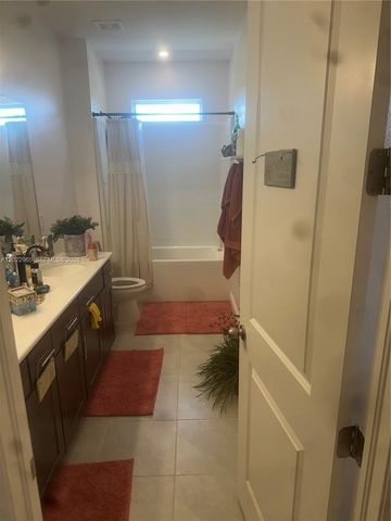 225 SW 31st Place, Cape Coral, FL 33991
