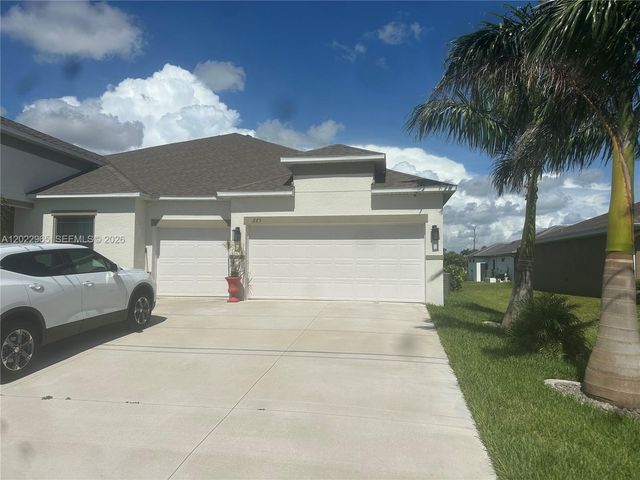 225 SW 31st Place, Cape Coral, FL 33991