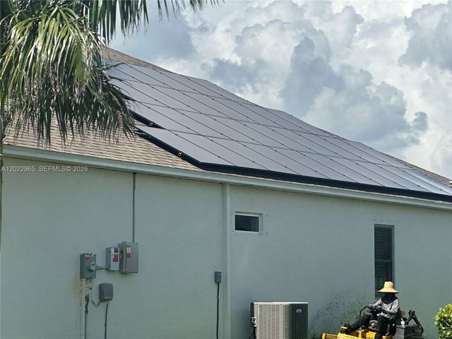 225 SW 31st Place, Cape Coral, FL 33991