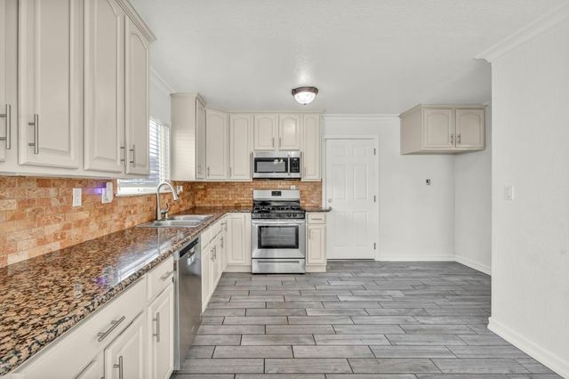 4222 Galbrath Dr, North Highlands, CA 95660