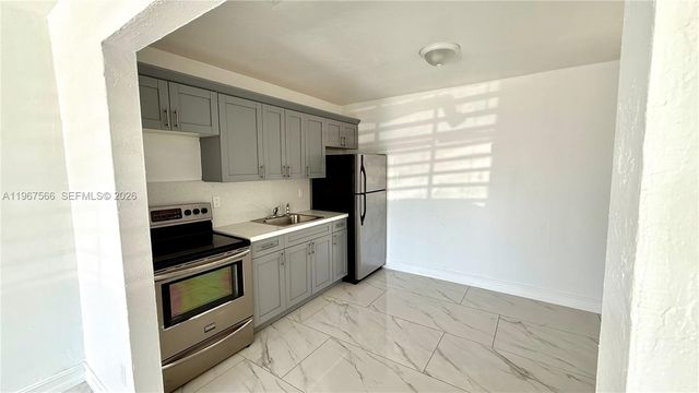 2371 NW 61st St A, Miami, FL 33142