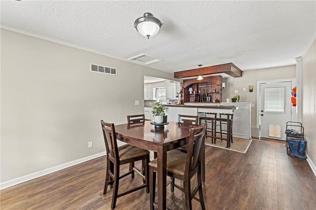 215 E 96th Street, Kansas City, MO 64114
