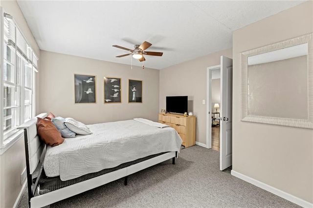 215 E 96th Street, Kansas City, MO 64114