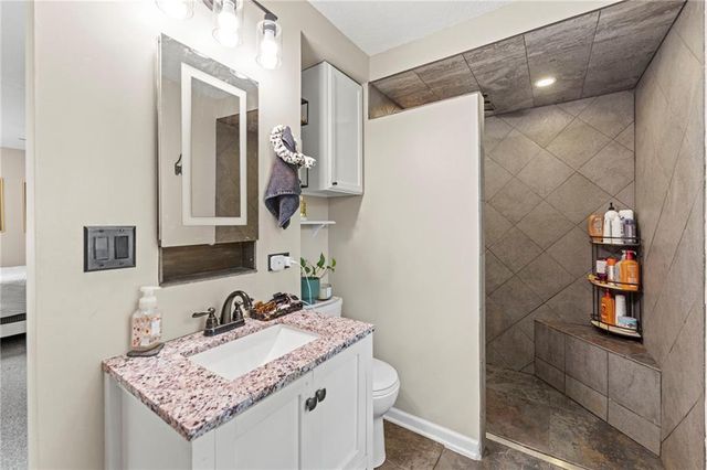 215 E 96th Street, Kansas City, MO 64114