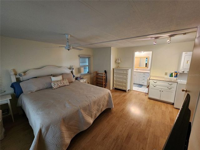 808 53RD AVENUE E 169, Bradenton, FL 34203