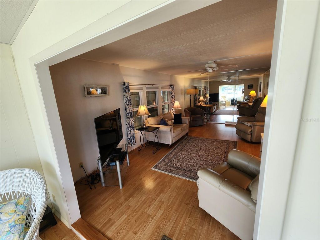 Image 13 of property listing at 808 53RD AVENUE E 169, Bradenton, FL 34203