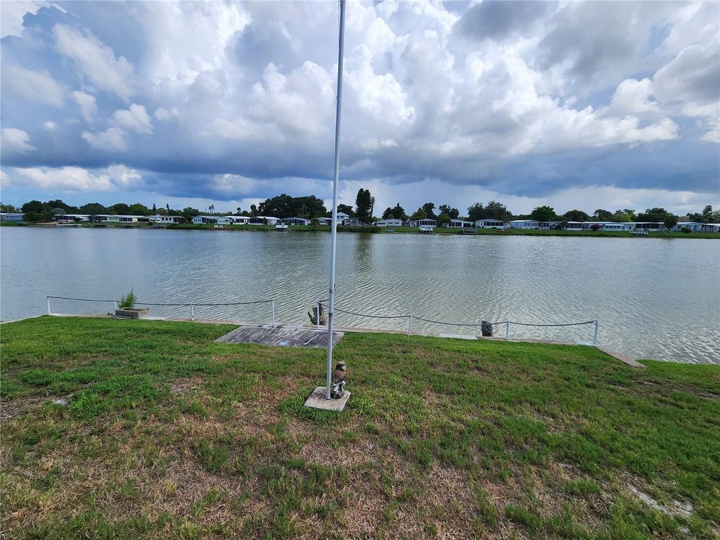 Image 3 of property listing at 808 53RD AVENUE E 169, Bradenton, FL 34203