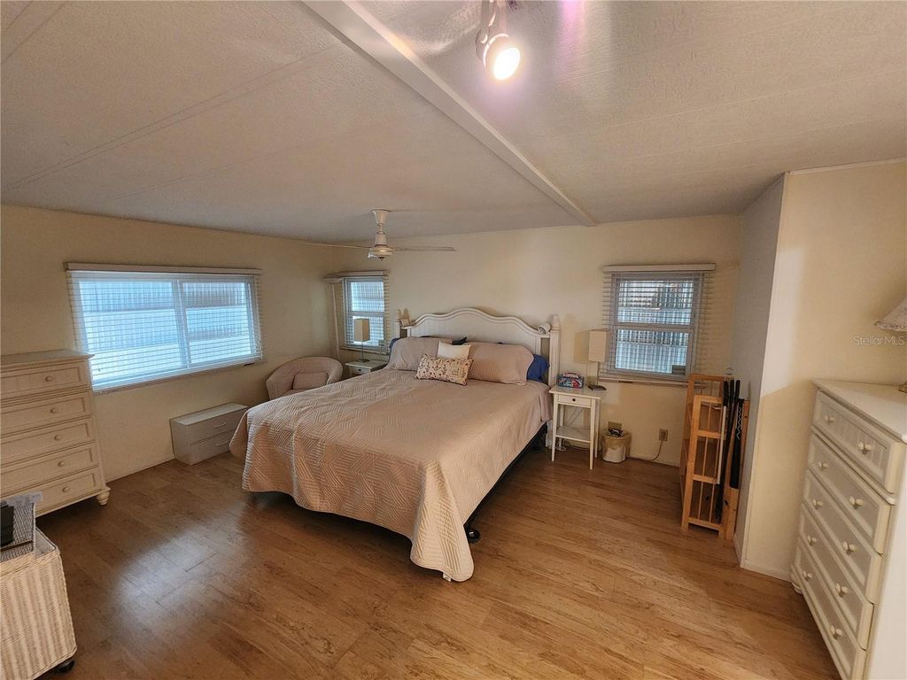 Image 27 of property listing at 808 53RD AVENUE E 169, Bradenton, FL 34203