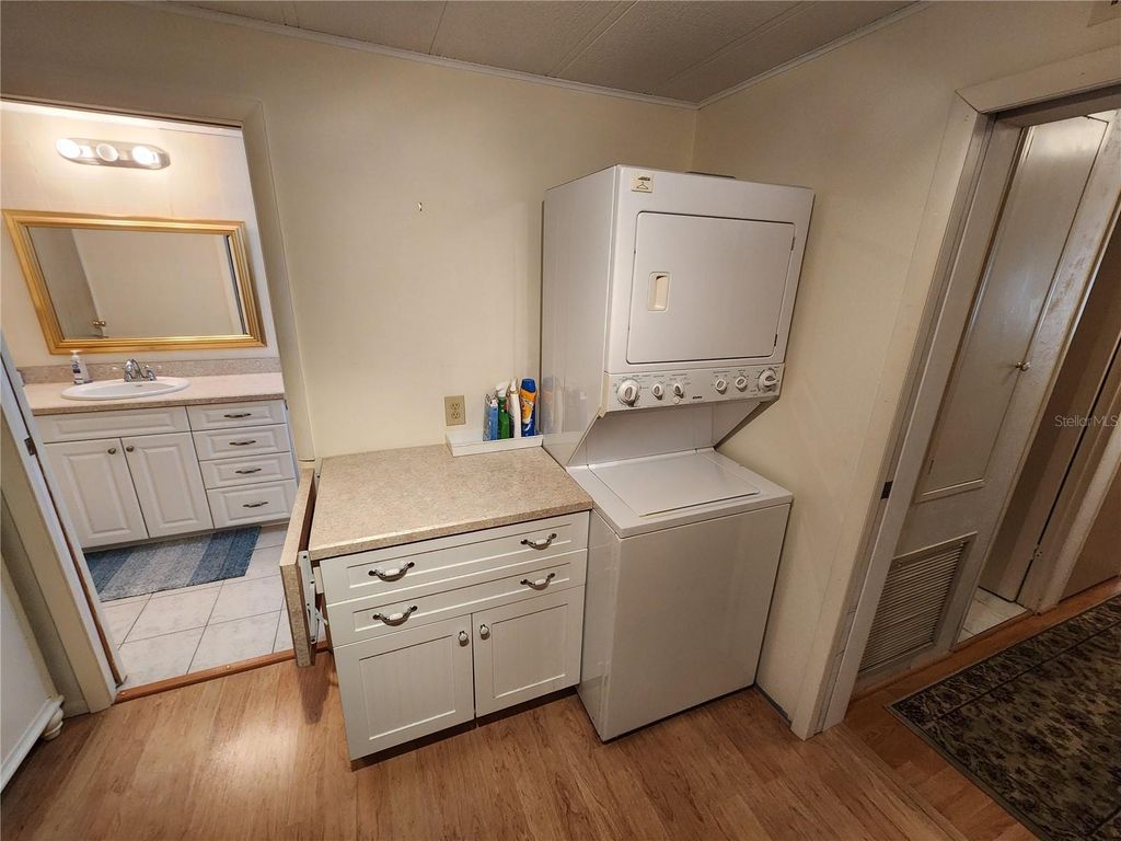 Image 35 of property listing at 808 53RD AVENUE E 169, Bradenton, FL 34203