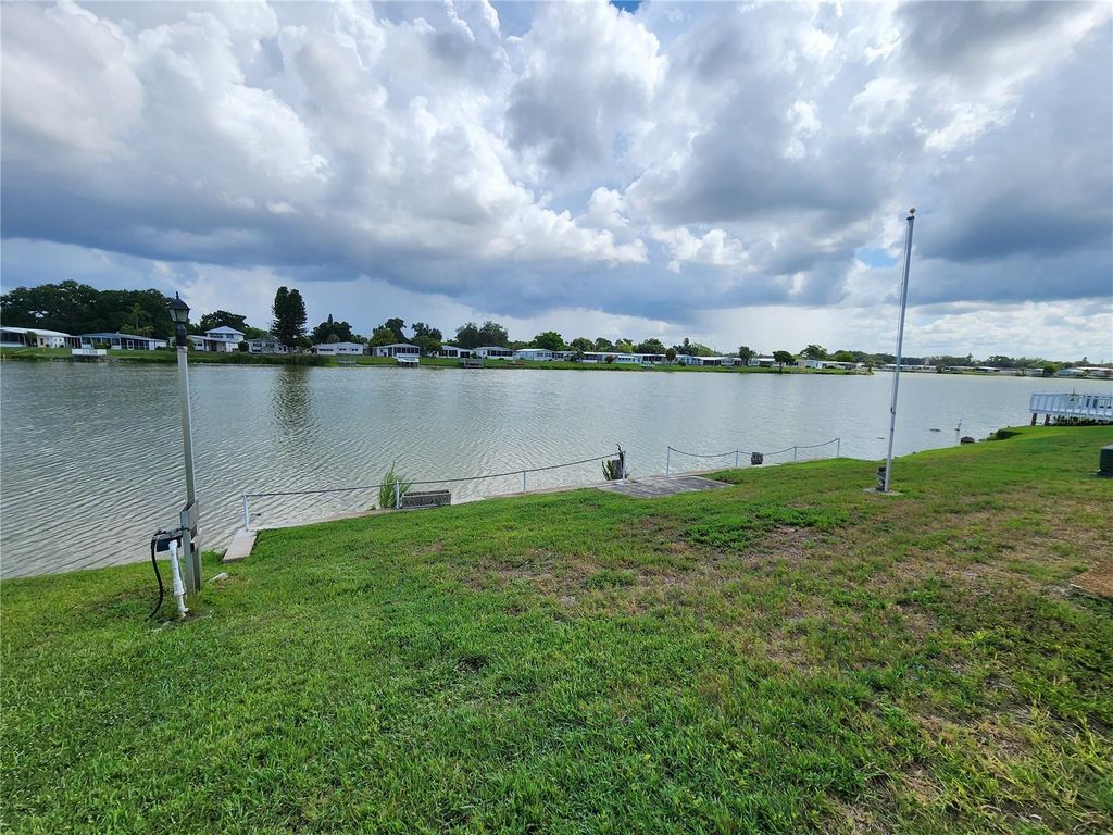 Image 38 of property listing at 808 53RD AVENUE E 169, Bradenton, FL 34203