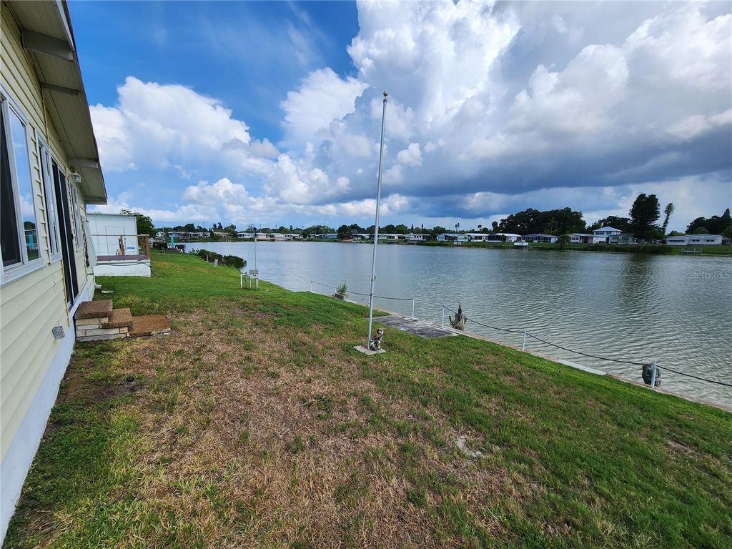 Image 39 of property listing at 808 53RD AVENUE E 169, Bradenton, FL 34203
