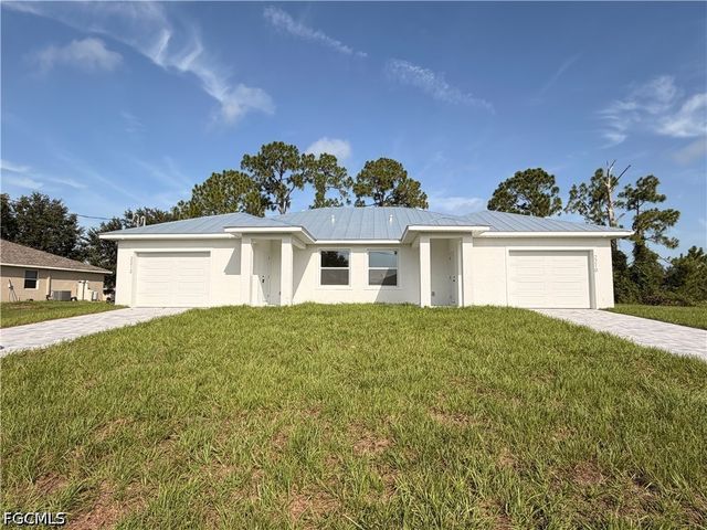 2212 Armour RD, Lehigh Acres, FL 33973