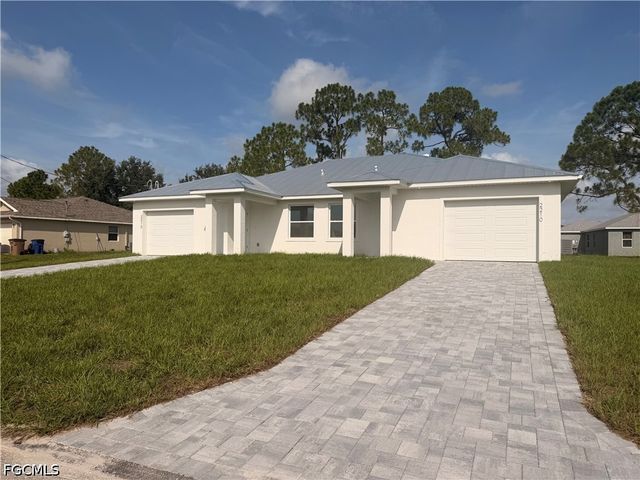 2212 Armour RD, Lehigh Acres, FL 33973