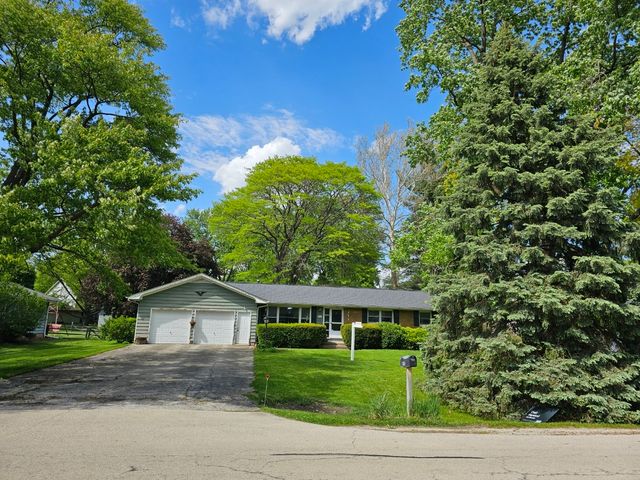 813 Considine Road, Geneva, IL 60134