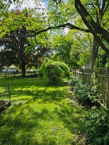 813 Considine Road, Geneva, IL 60134