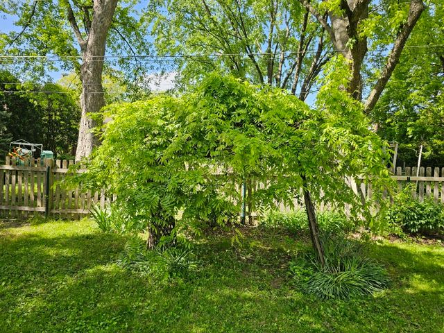 813 Considine Road, Geneva, IL 60134