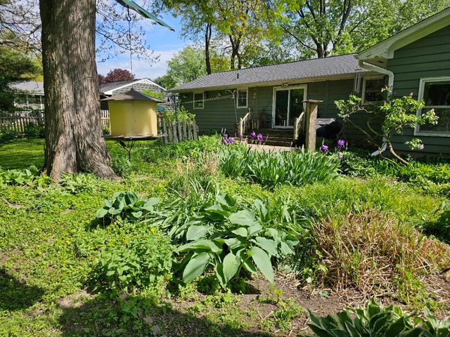 813 Considine Road, Geneva, IL 60134