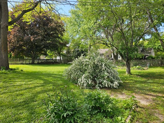 813 Considine Road, Geneva, IL 60134