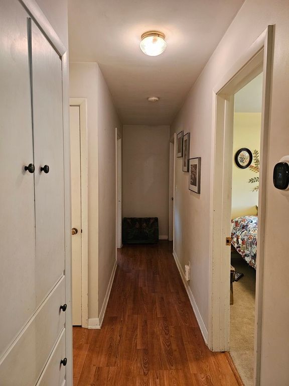 Image 18 of property listing at 813 Considine Road, Geneva, IL 60134