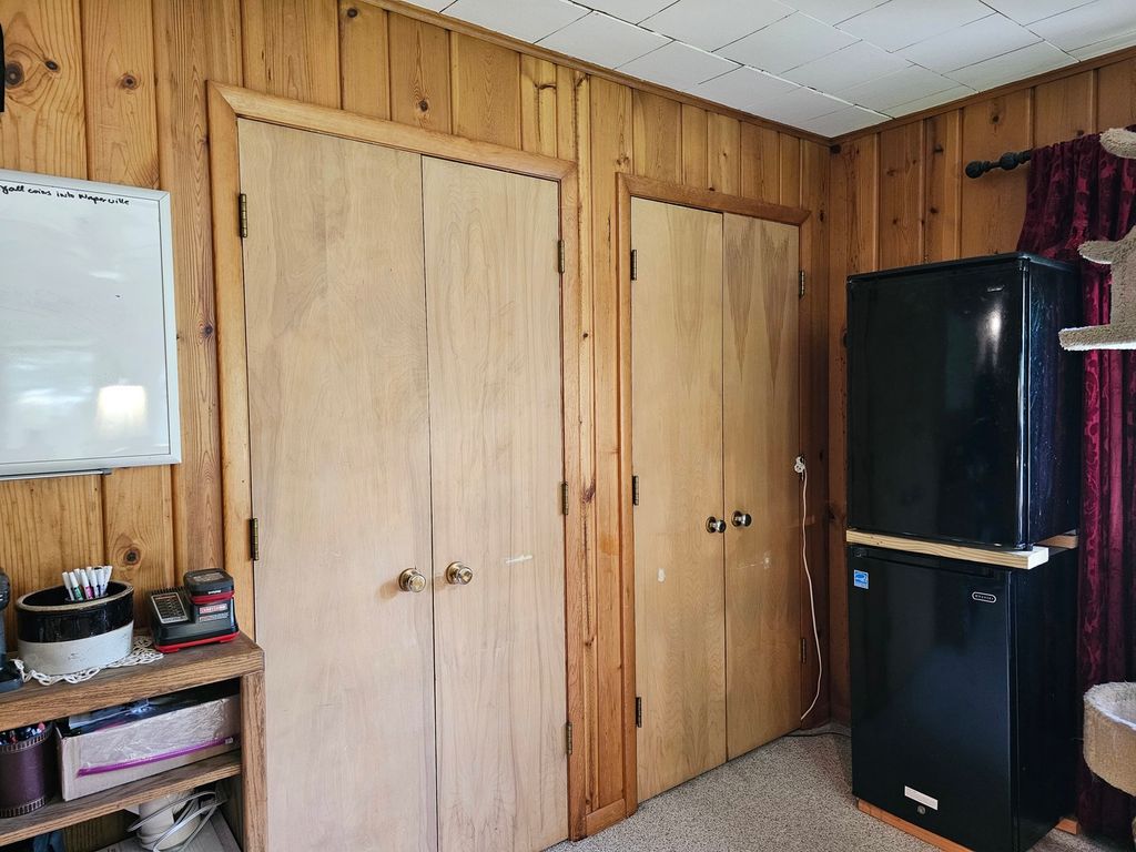 Image 39 of property listing at 813 Considine Road, Geneva, IL 60134