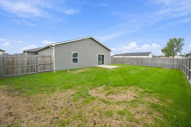 2717 S Cypress St, Wichita, KS 67210