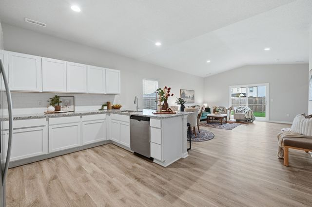 2717 S Cypress St, Wichita, KS 67210