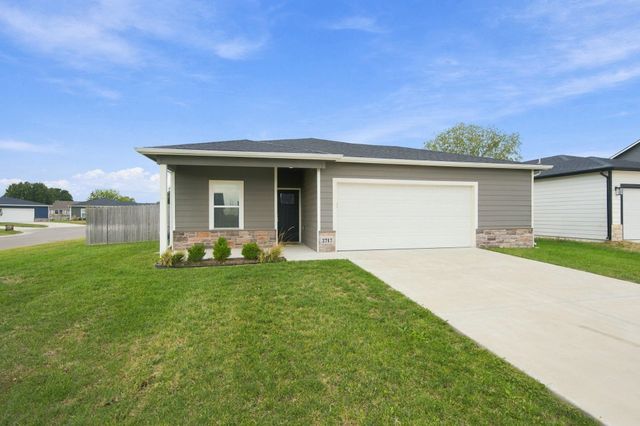 2717 S Cypress St, Wichita, KS 67210