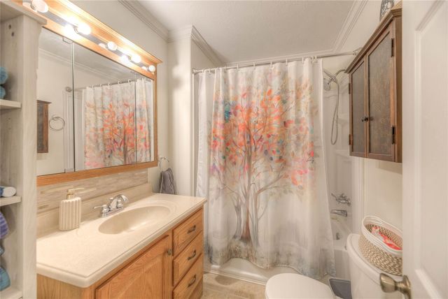 445 Loop Drive, Livingston, TX 77351