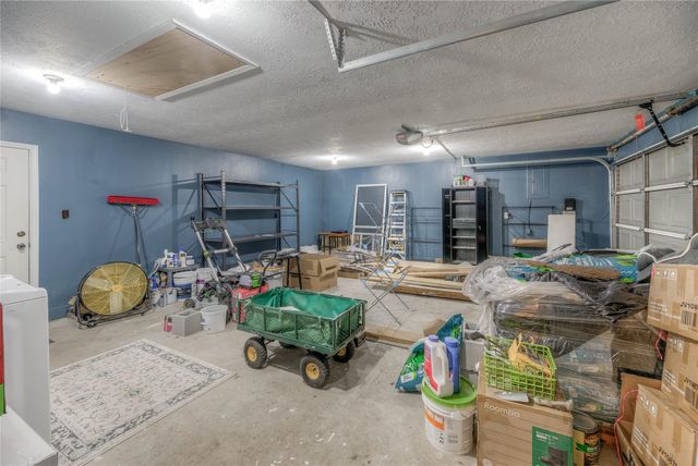 445 Loop Drive, Livingston, TX 77351