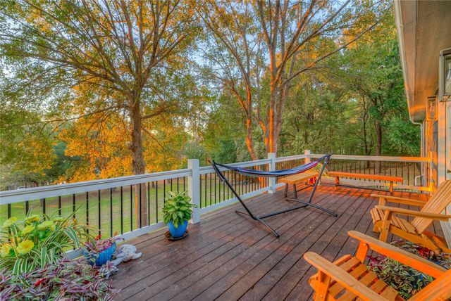 445 Loop Drive, Livingston, TX 77351