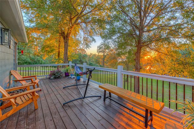 445 Loop Drive, Livingston, TX 77351