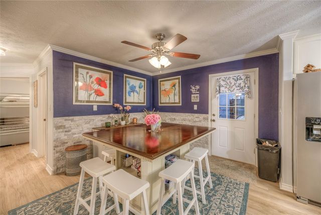 445 Loop Drive, Livingston, TX 77351