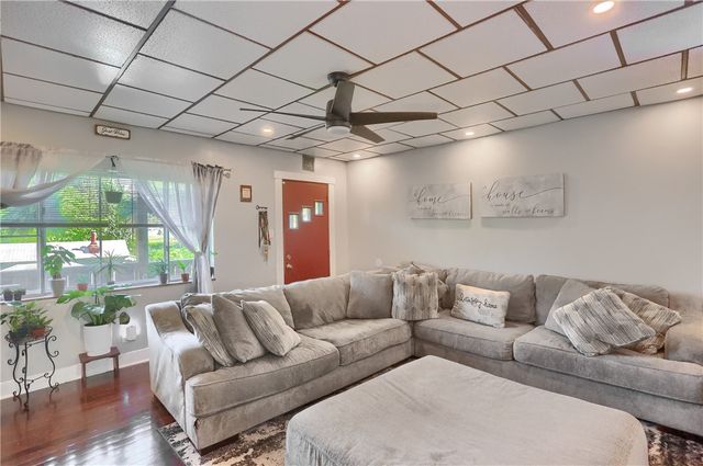 240 Mathilda St, Shaler, PA 15209