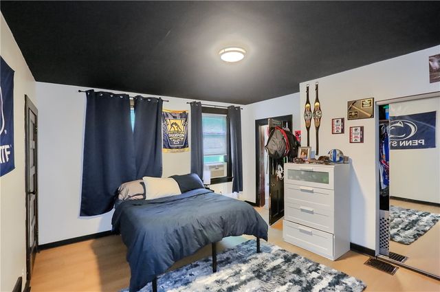 240 Mathilda St, Shaler, PA 15209