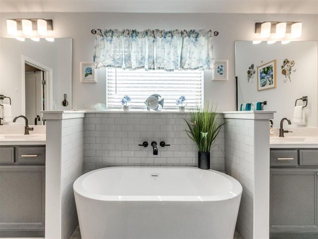 1012 Mount Irving Way, Norman, OK 73071