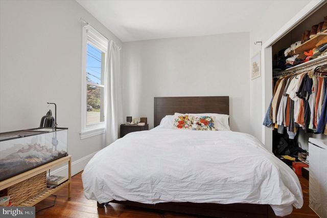 343 SPRING MILL AVE, Conshohocken, PA 19428